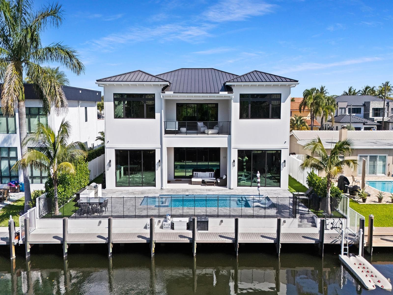 2420 NE 48th Street 3