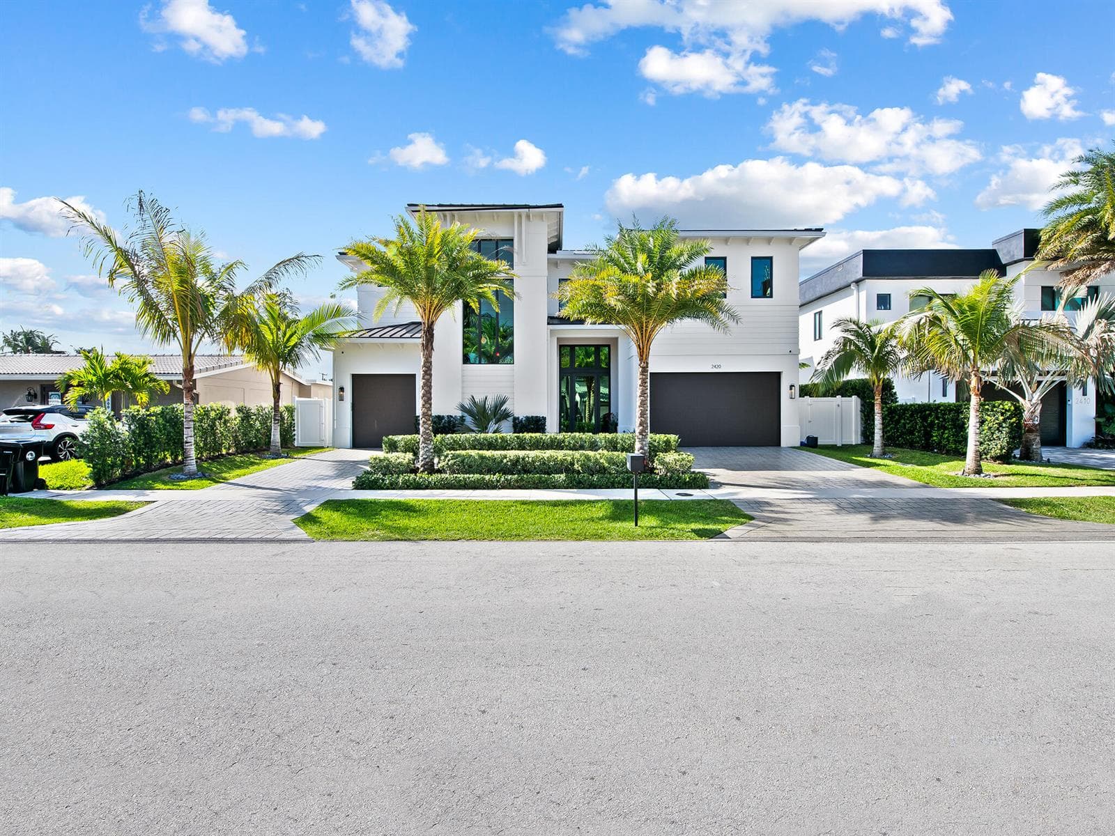 2420 NE 48th Street 1