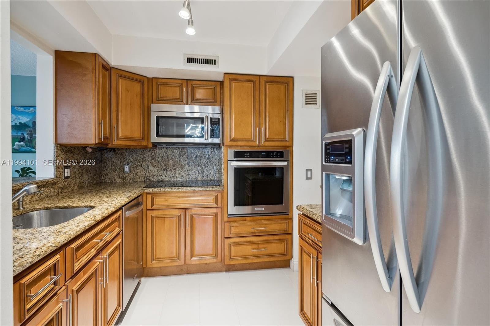 3505 Ocean Dr 2