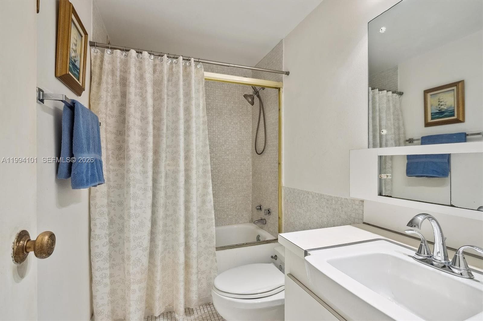 3505 Ocean Dr 201 photo 14