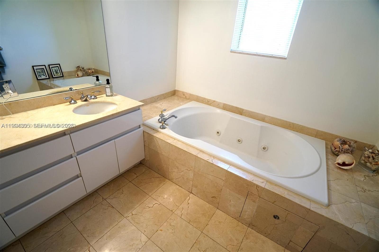 16711 Collins Ave 601 photo 13