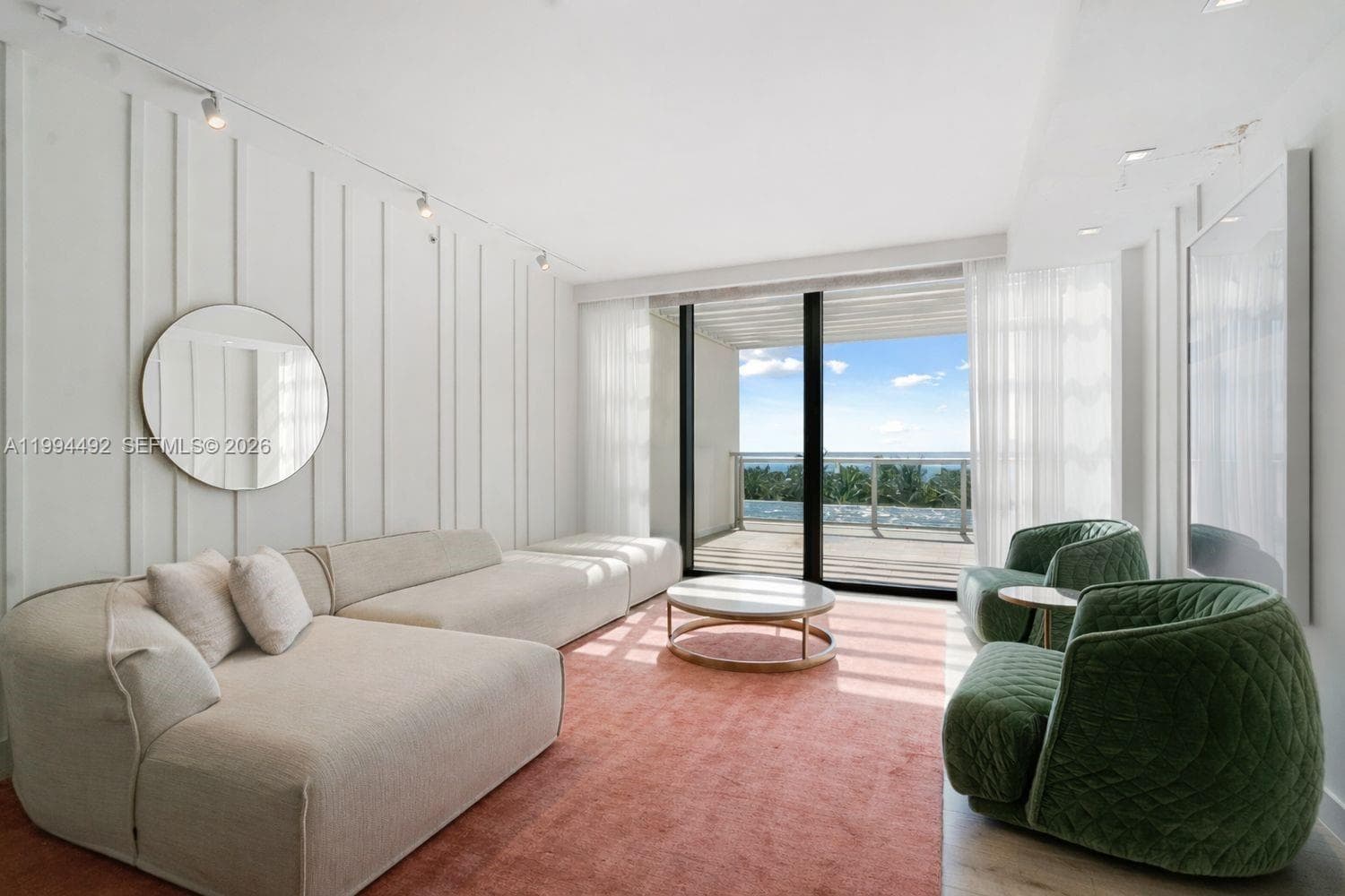 2201 Collins Ave 532 photo 1