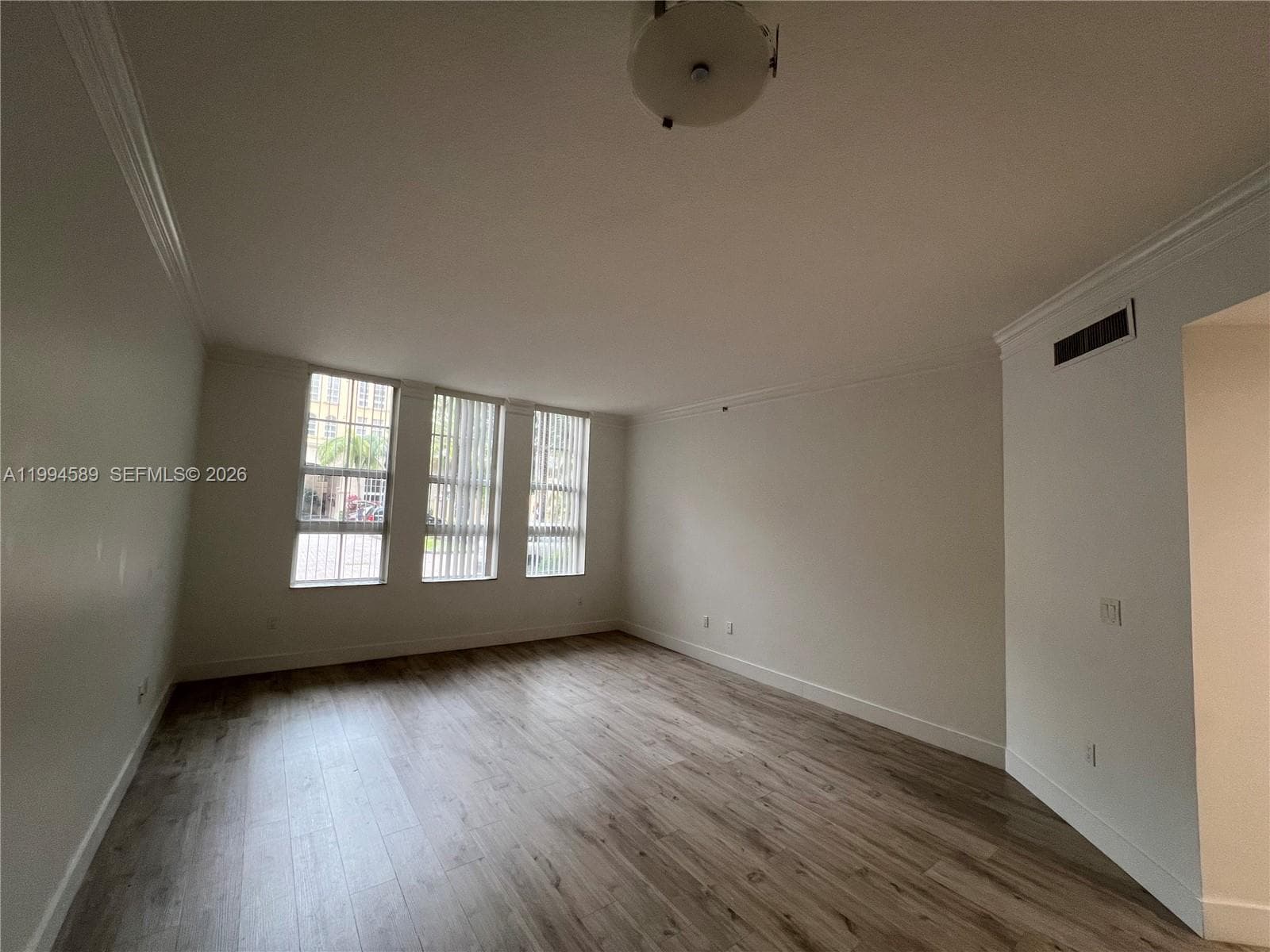3001 NE 185th St 122 photo 8