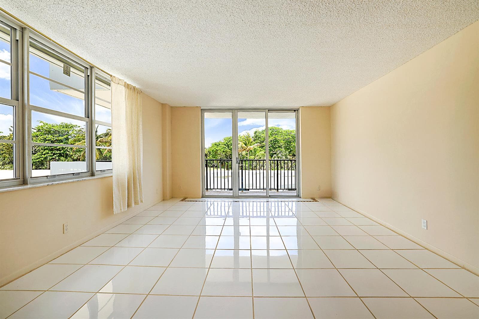 2121 N Ocean Boulevard #302e 5