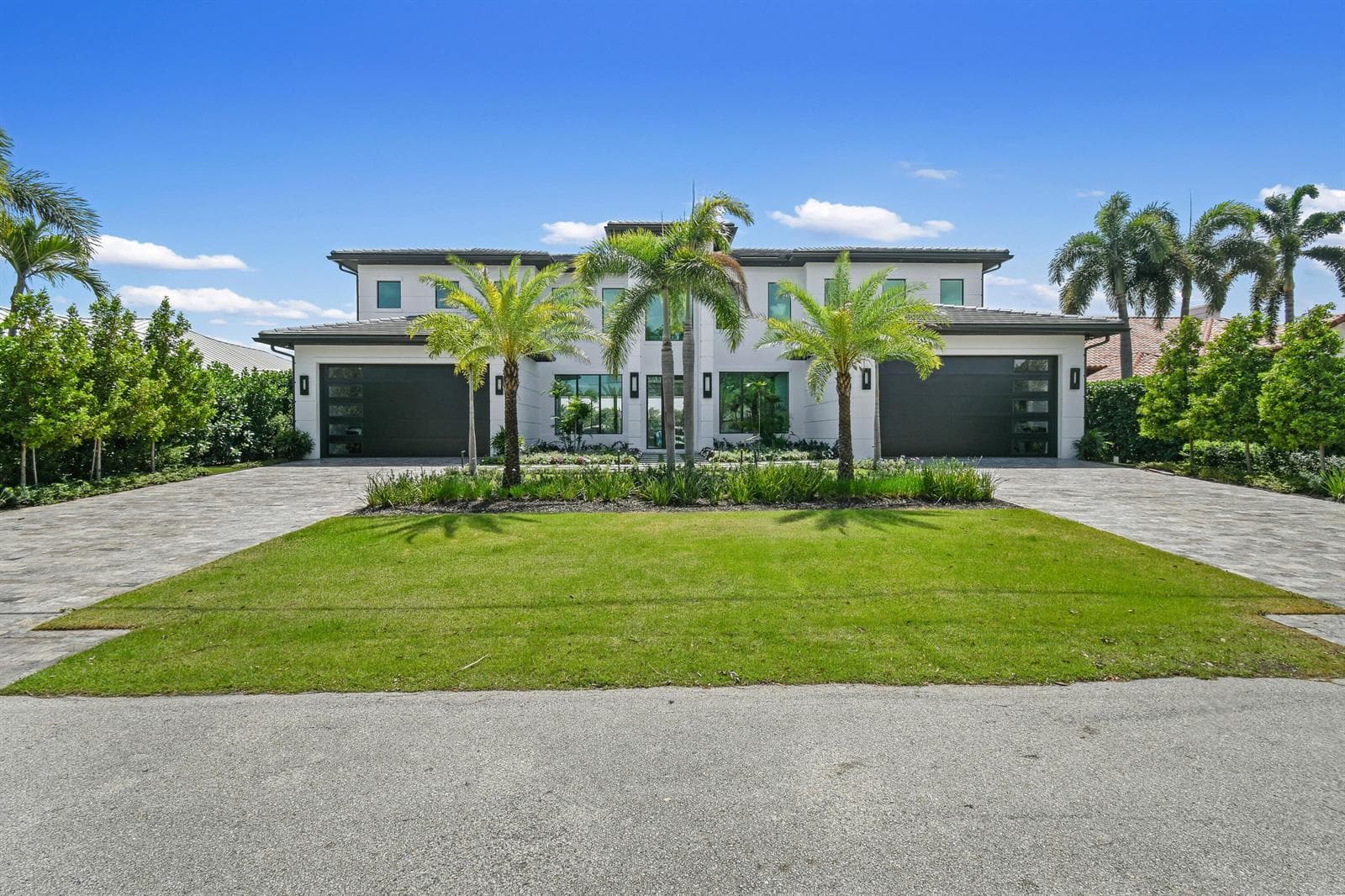 2408 Azure Circle photo 1