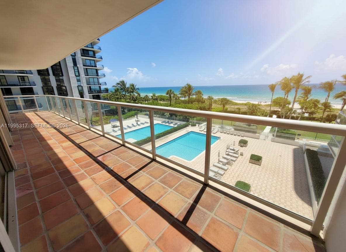 8855 Collins Ave. Oceanfront direct 4C photo 2