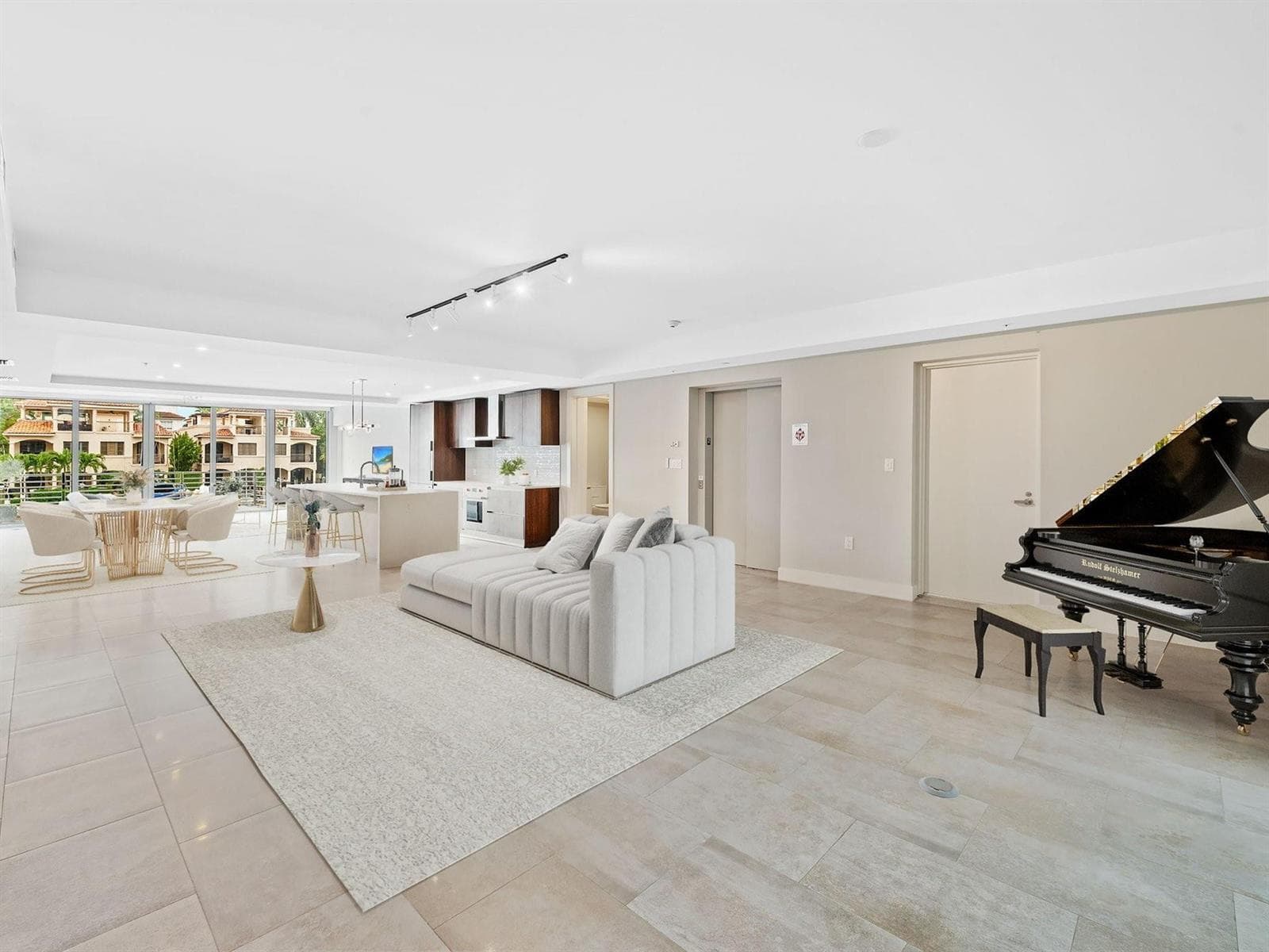 133 Isle Of Venice Drive #201 3