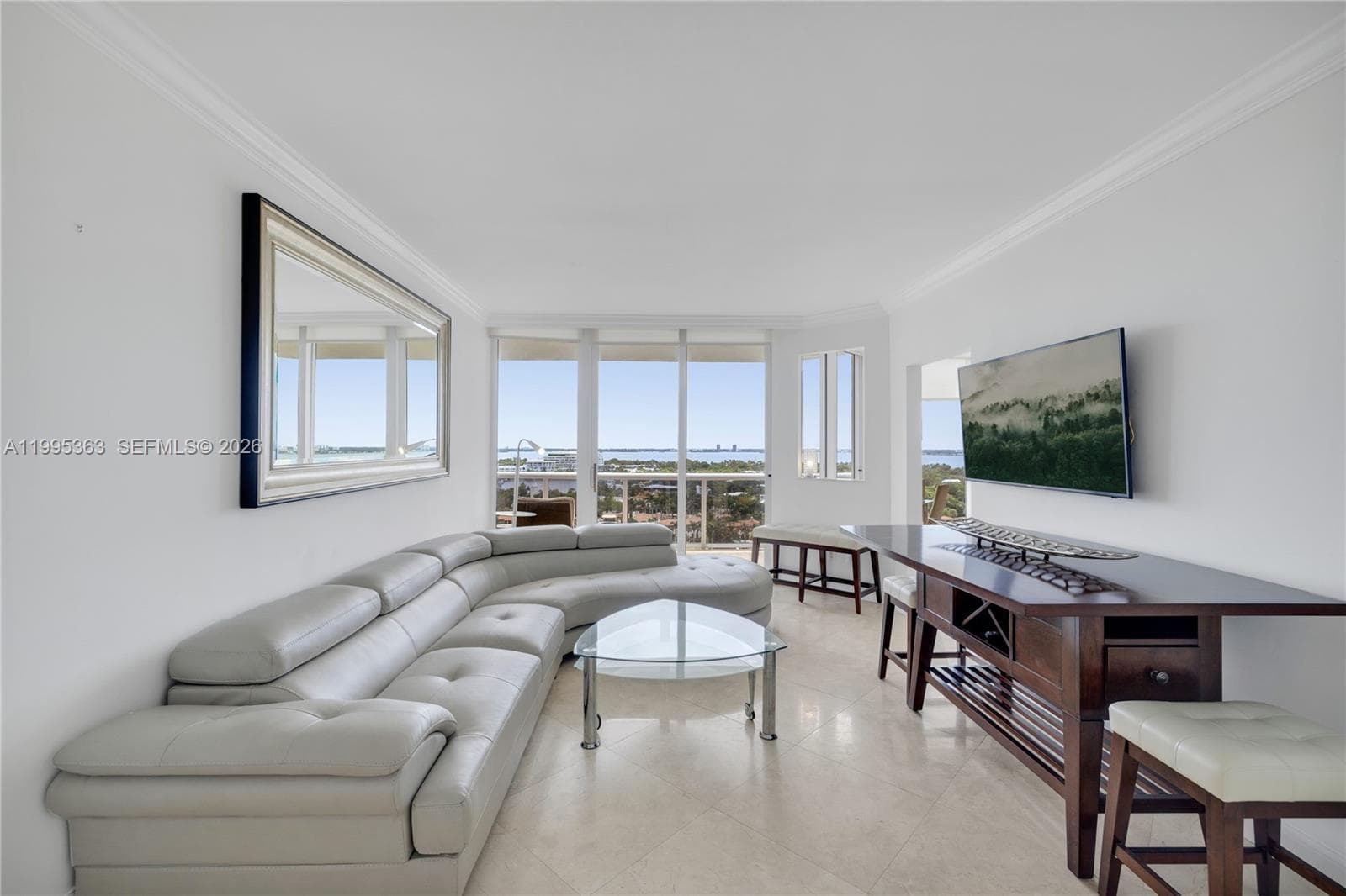 4779 Collins Ave 1706 photo 1