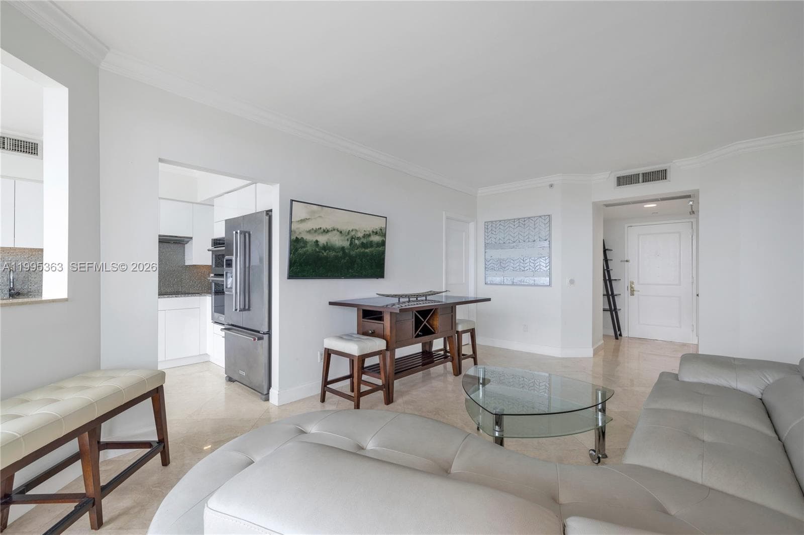 4779 Collins Ave 1706 photo 5