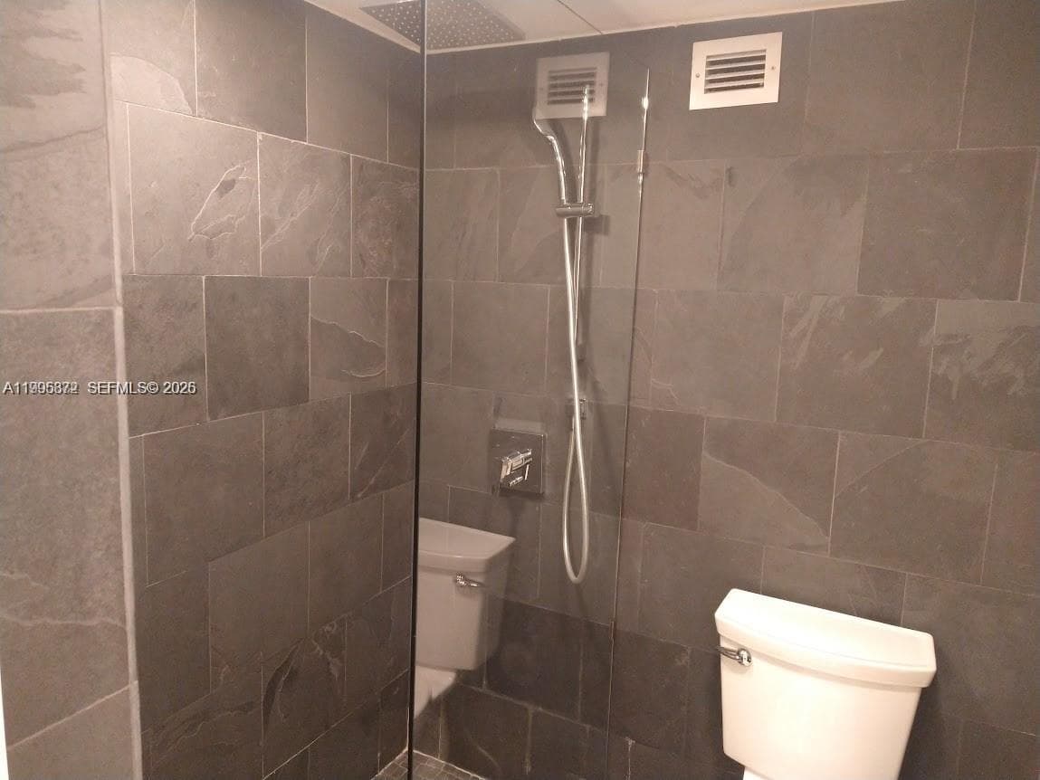 6039 Collins Ave 407 photo 7