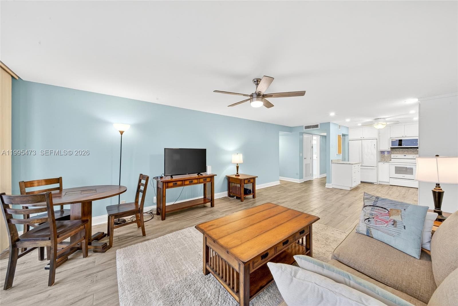 2301 Ocean Dr 2302 photo 9