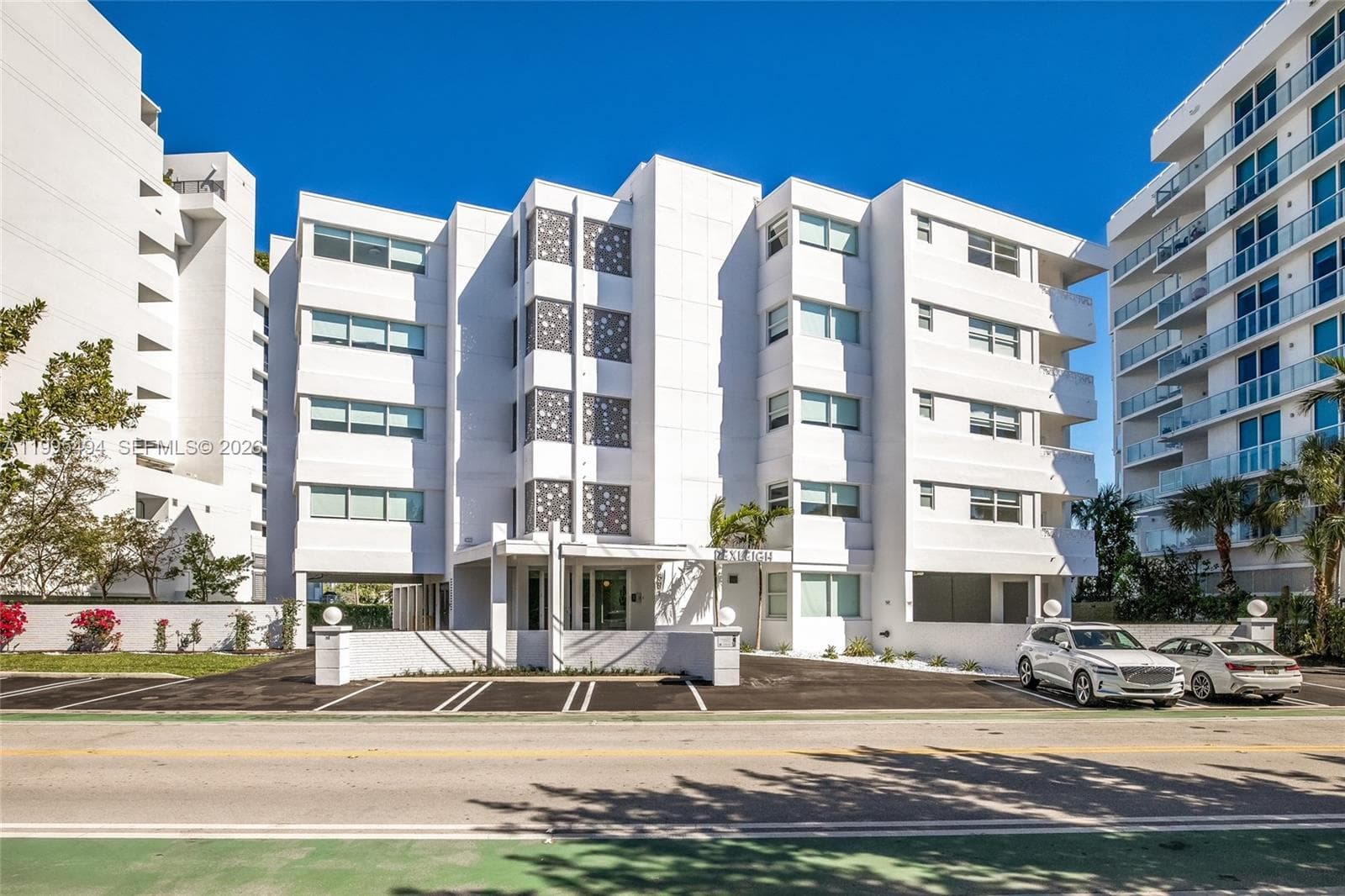 9881 E Bay Harbor Dr 502 photo 19