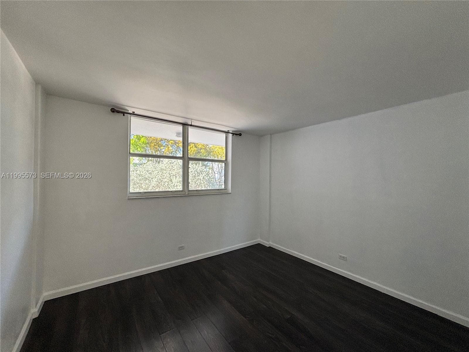 3660 NE 166th St 215 photo 21