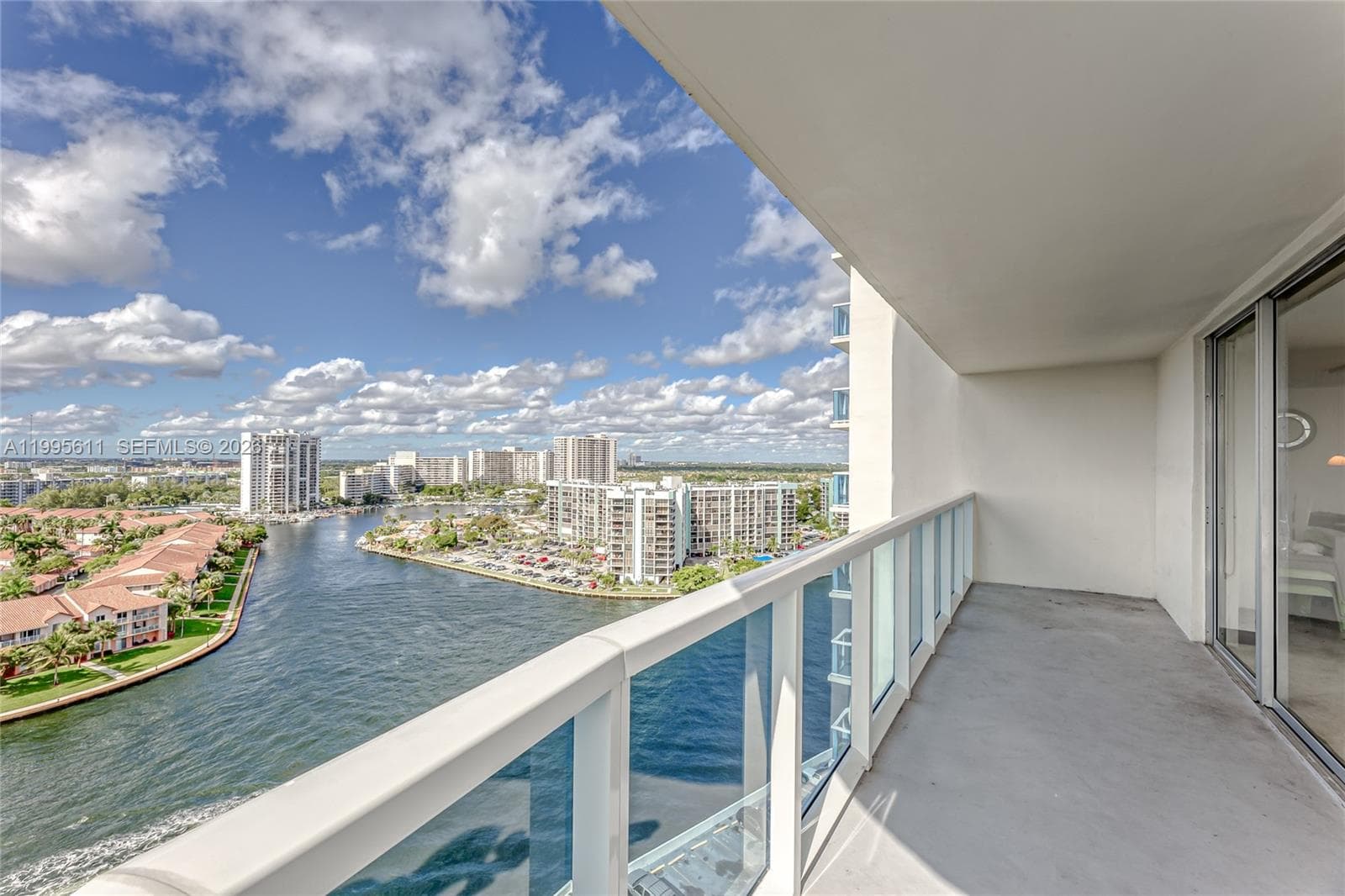 3800 S Ocean Drive 1606 photo 2