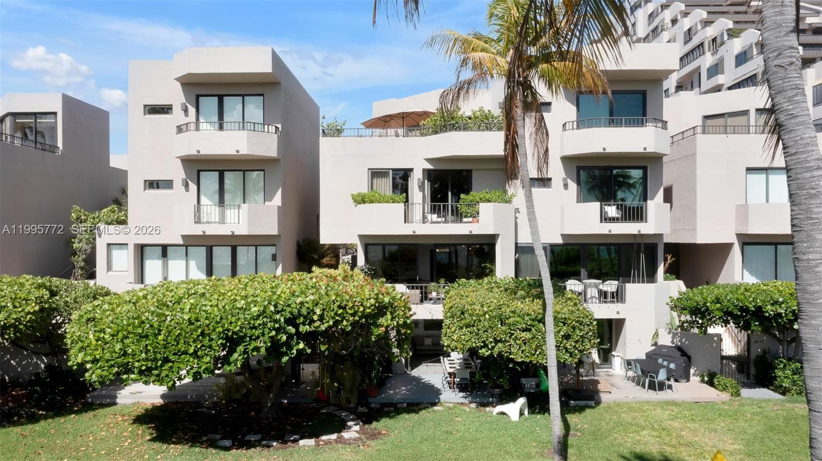 201 Crandon Blvd 3