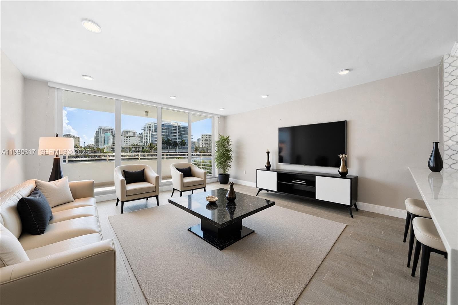 888 Intracoastal Dr 2B photo 3