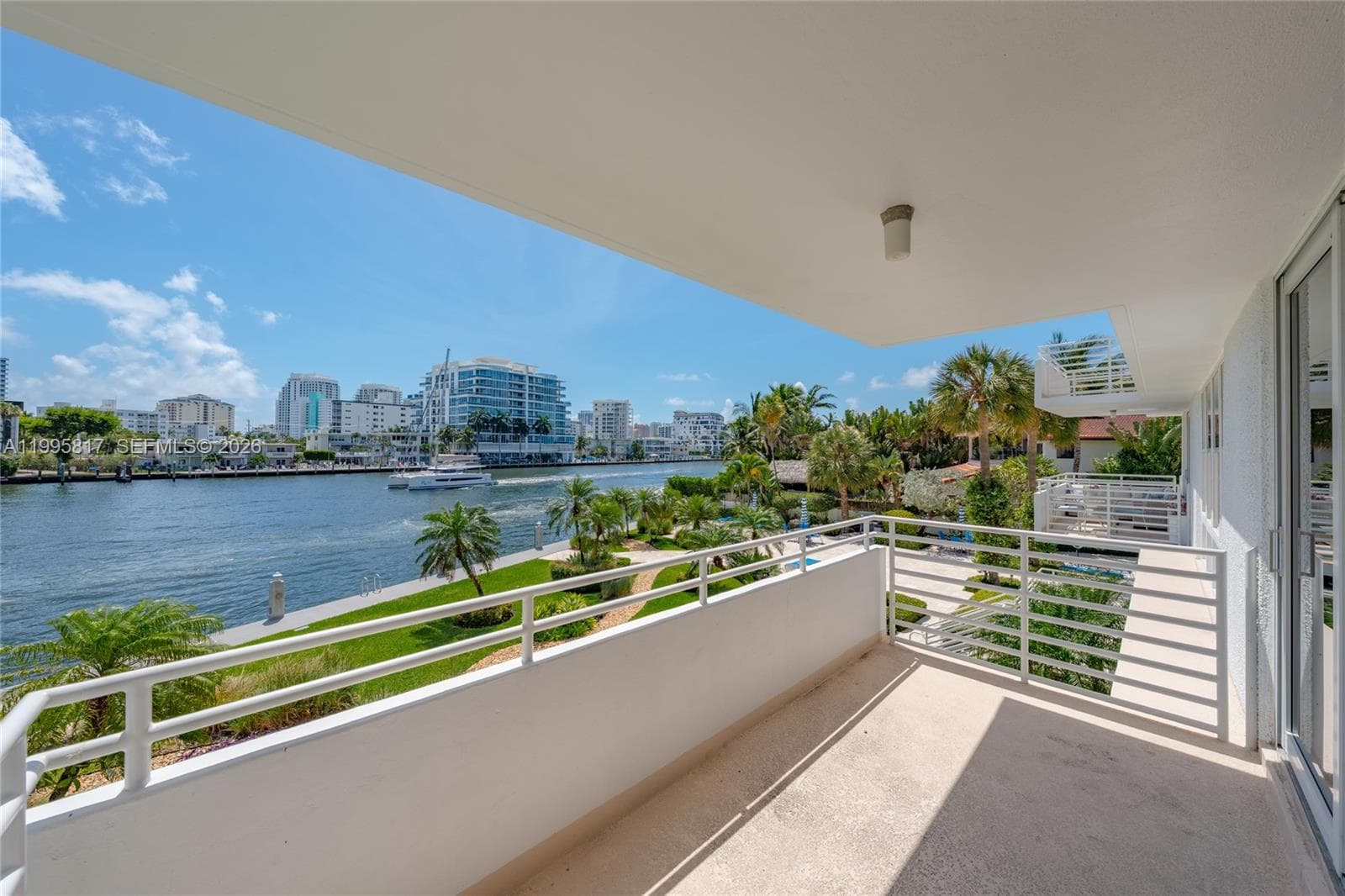 888 Intracoastal Dr 2B photo 1