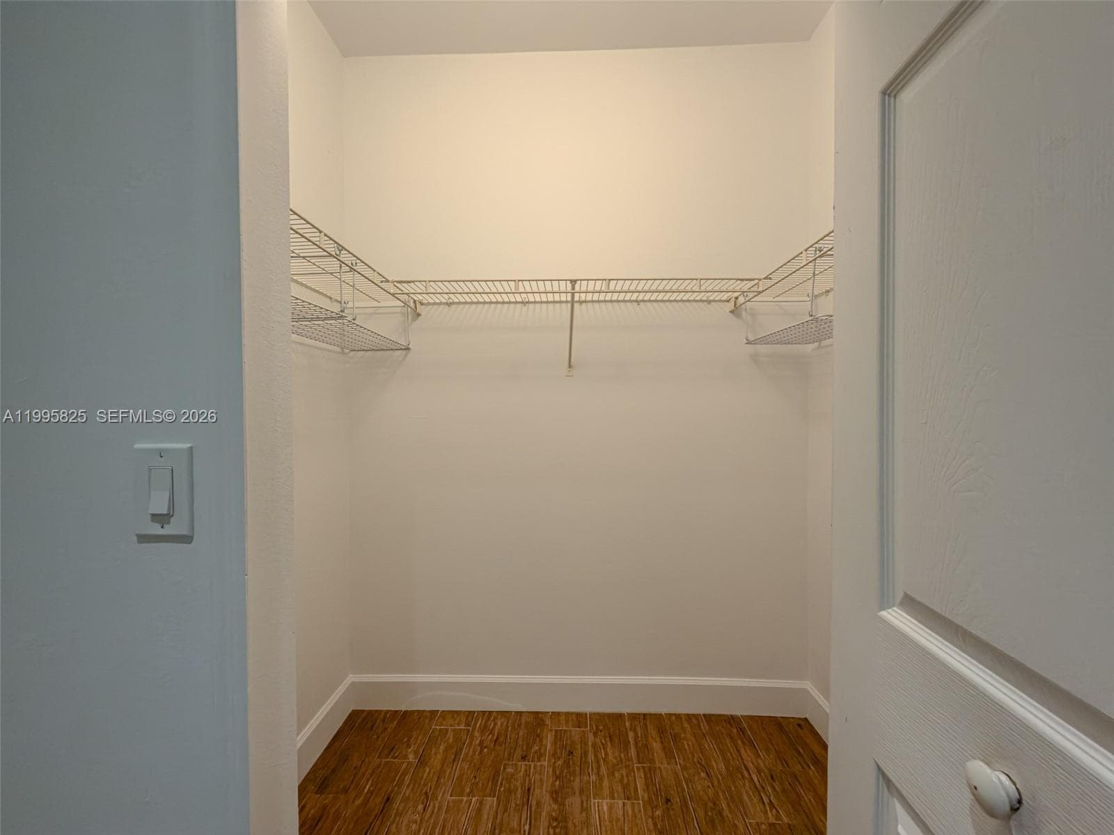 3245 NE 184th St 13405 photo 23