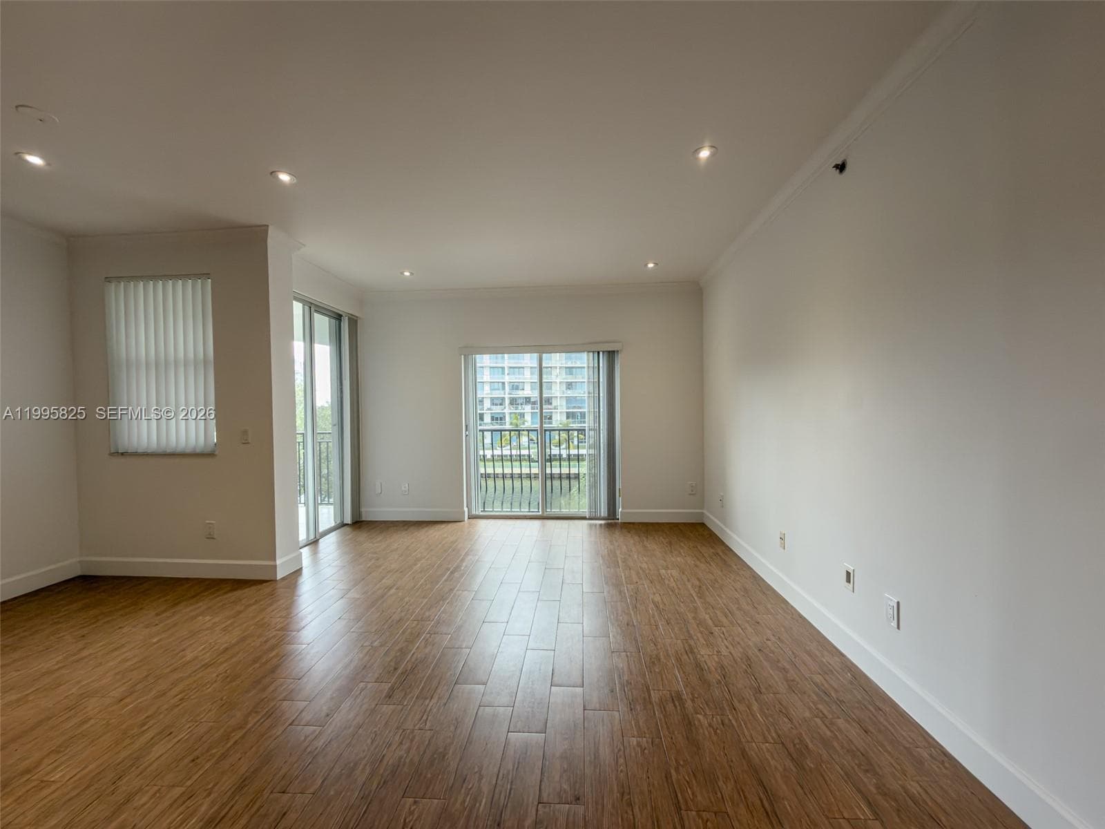 3245 NE 184th St 13405 photo 13