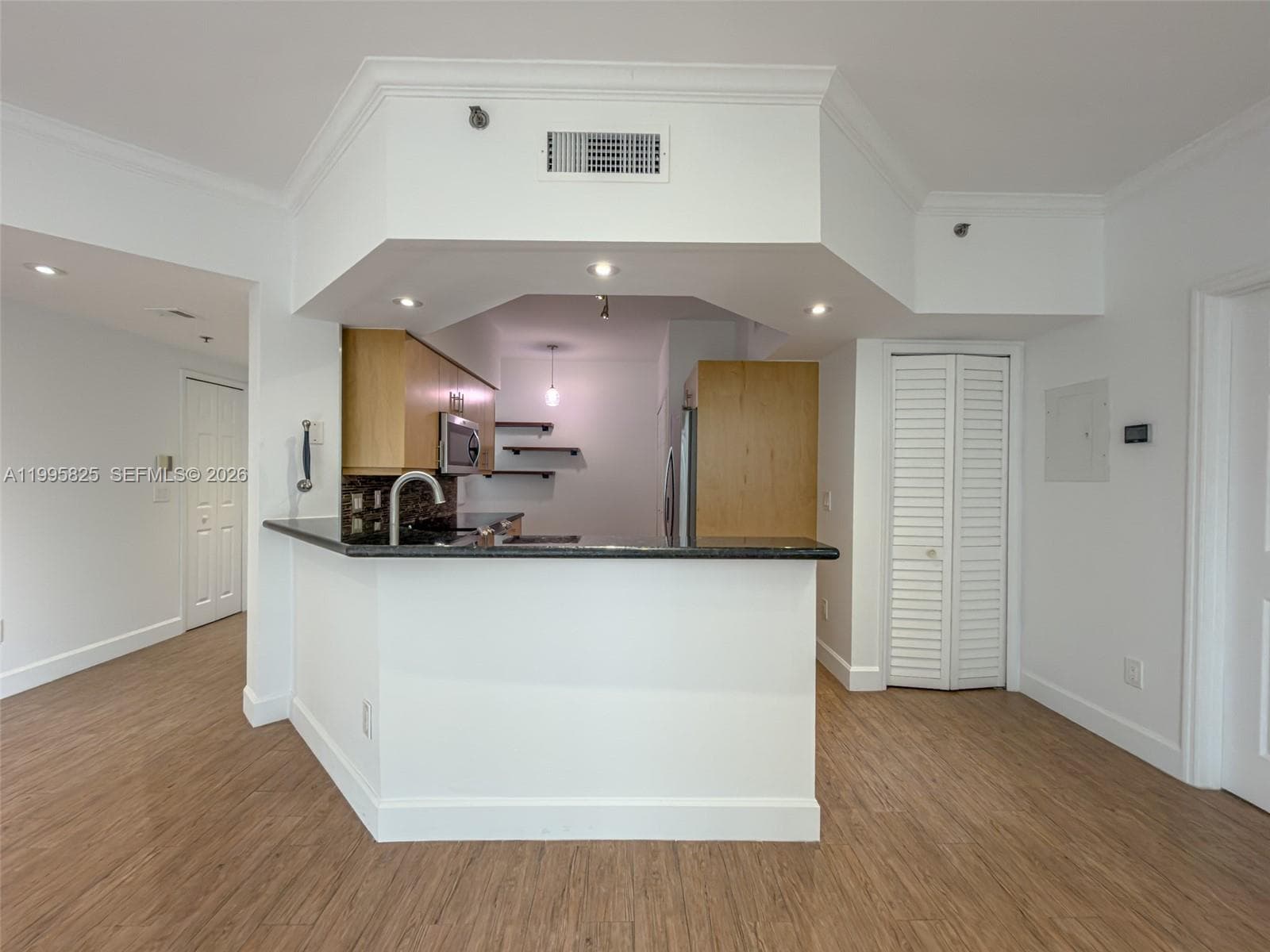 3245 NE 184th St 13405 photo 5