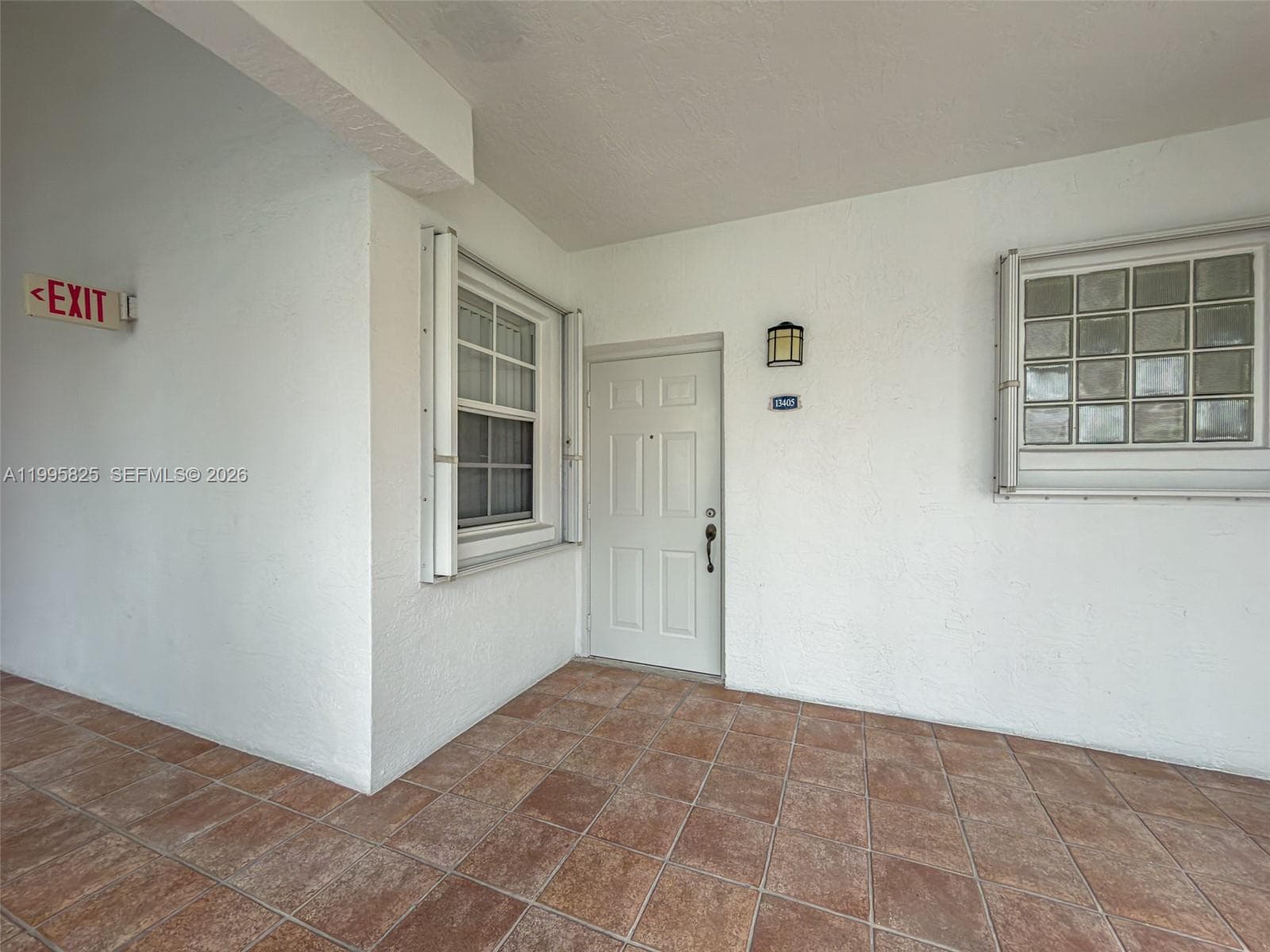 3245 NE 184th St 13405 photo 15