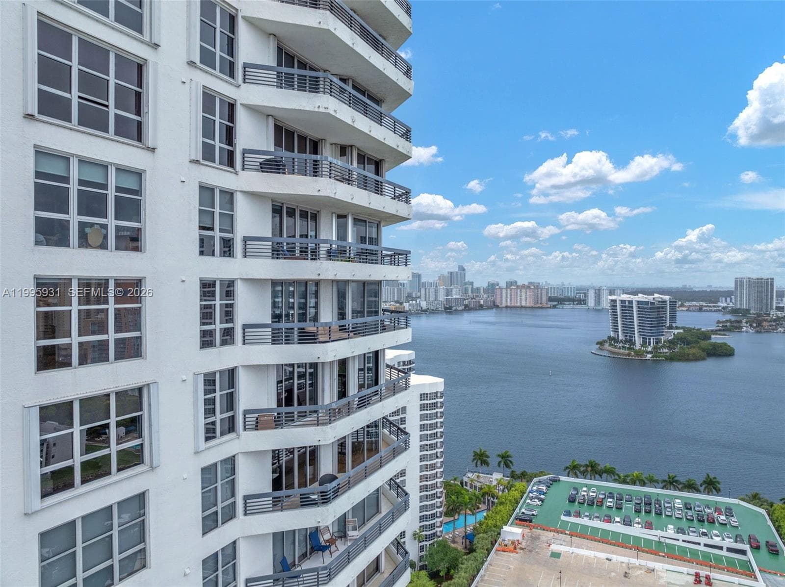 3500 Mystic Pointe Dr 3001 photo 5