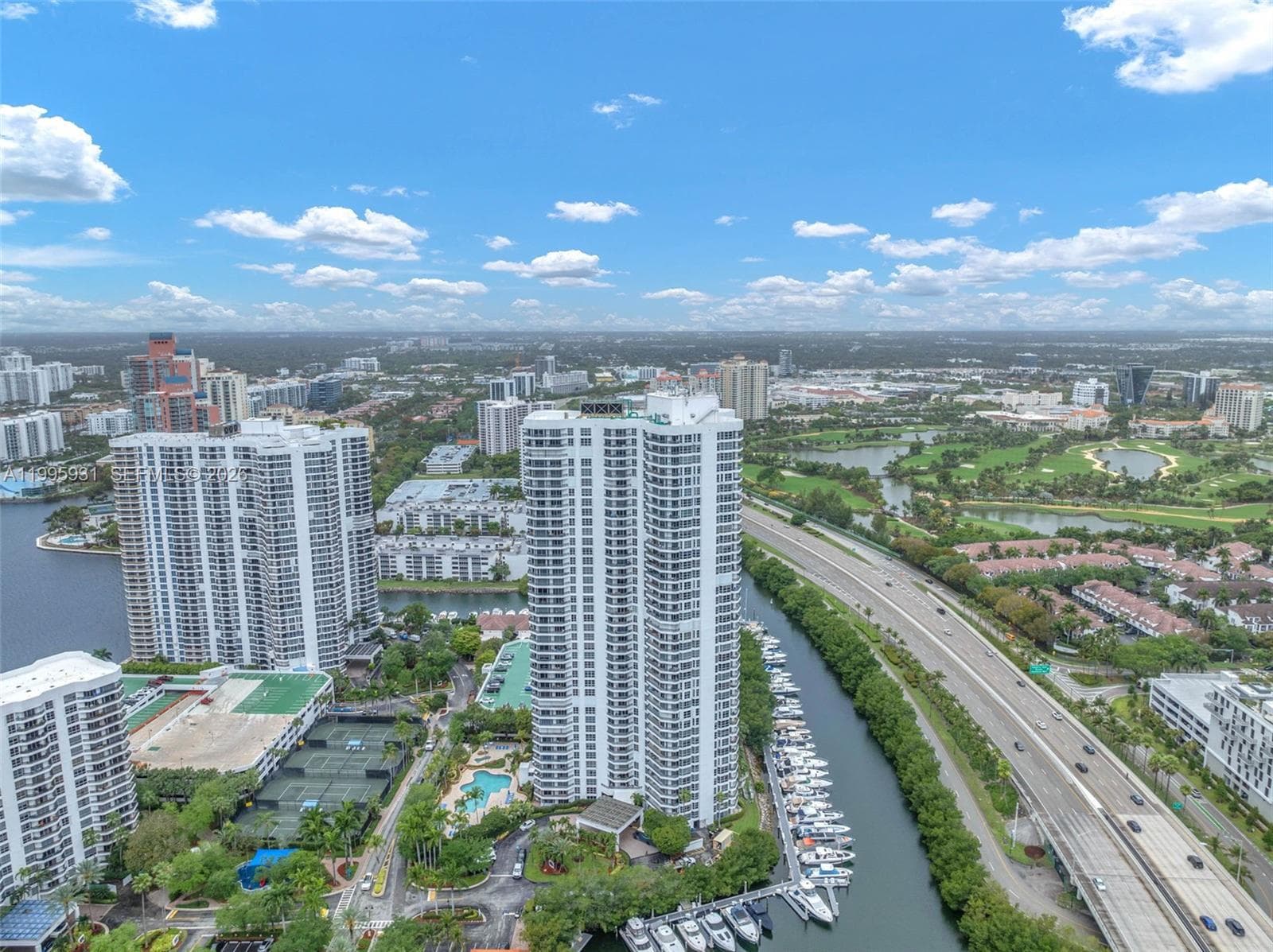 3500 Mystic Pointe Dr 3001 photo 4
