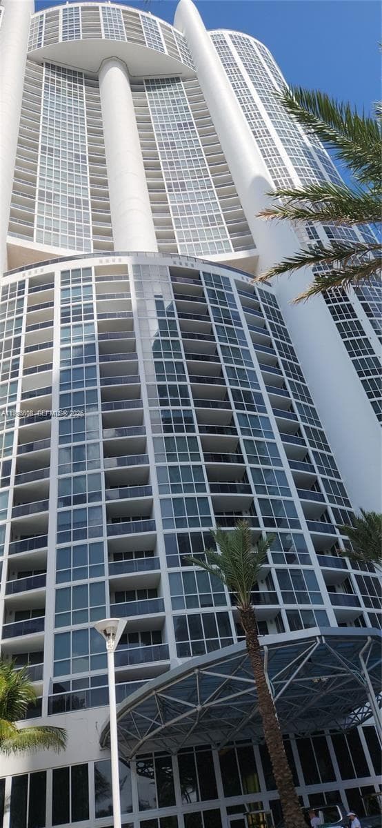 18201 Collins Ave 4305 photo 23