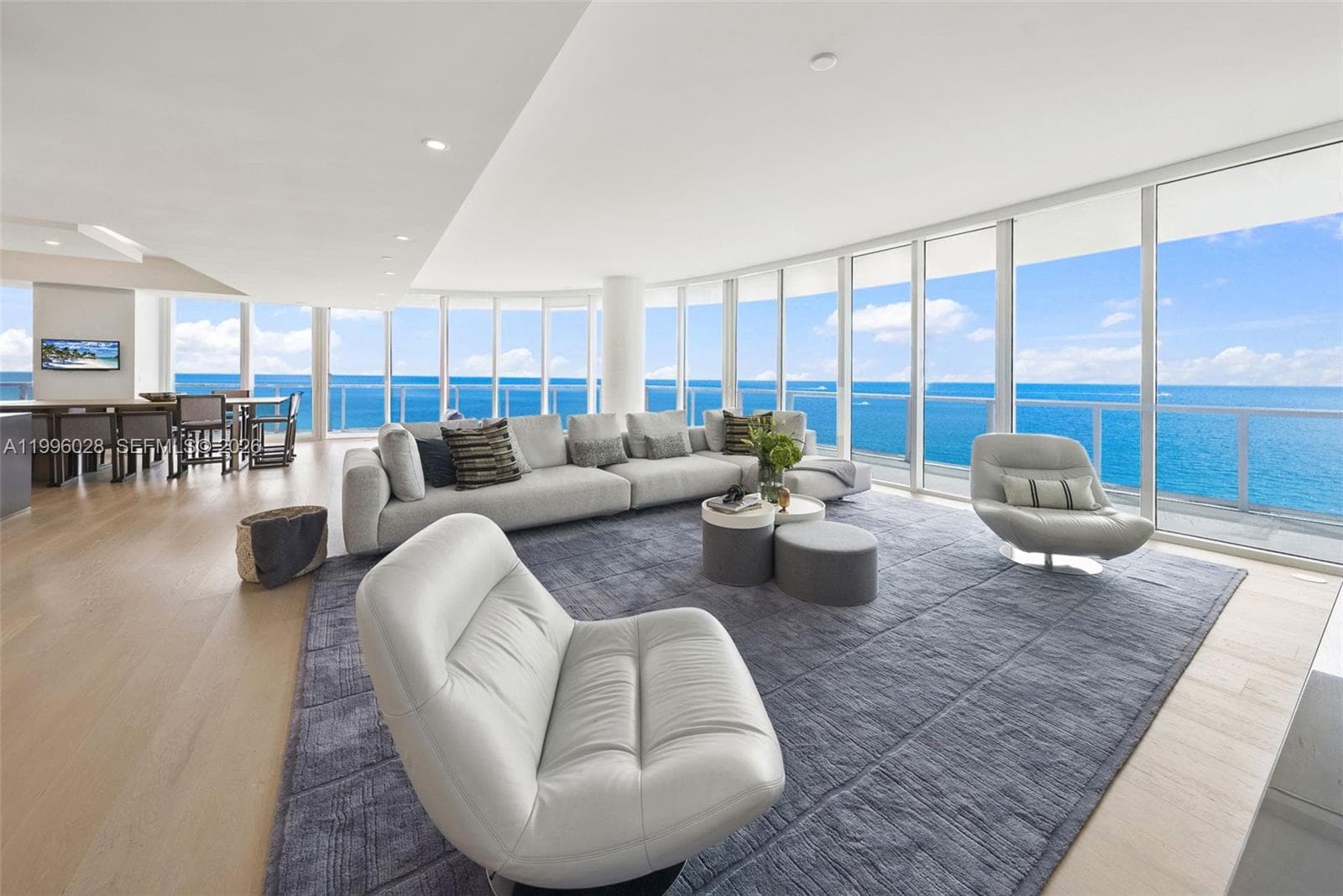 100 Pointe Dr 1