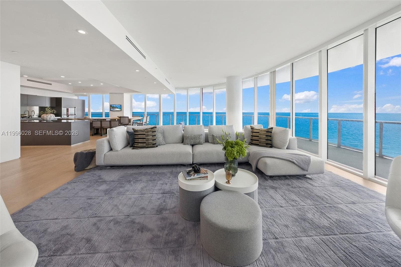 100 Pointe Dr 4