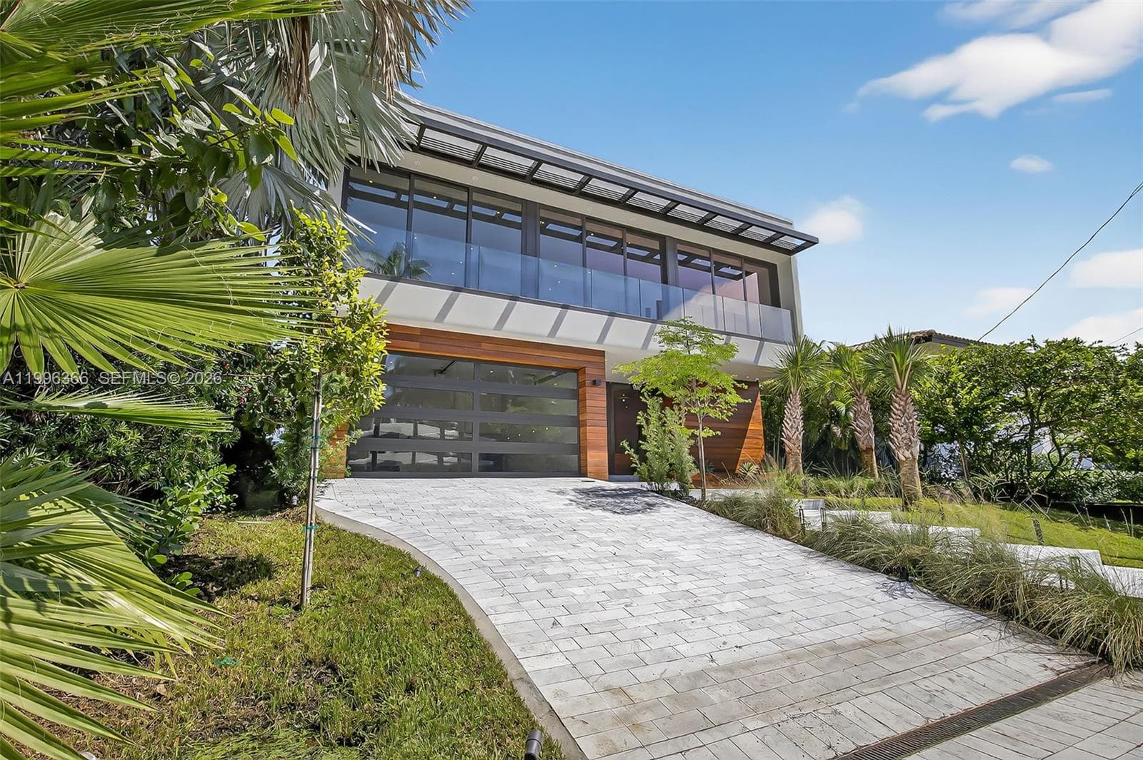 620 Solar Isle Dr 2