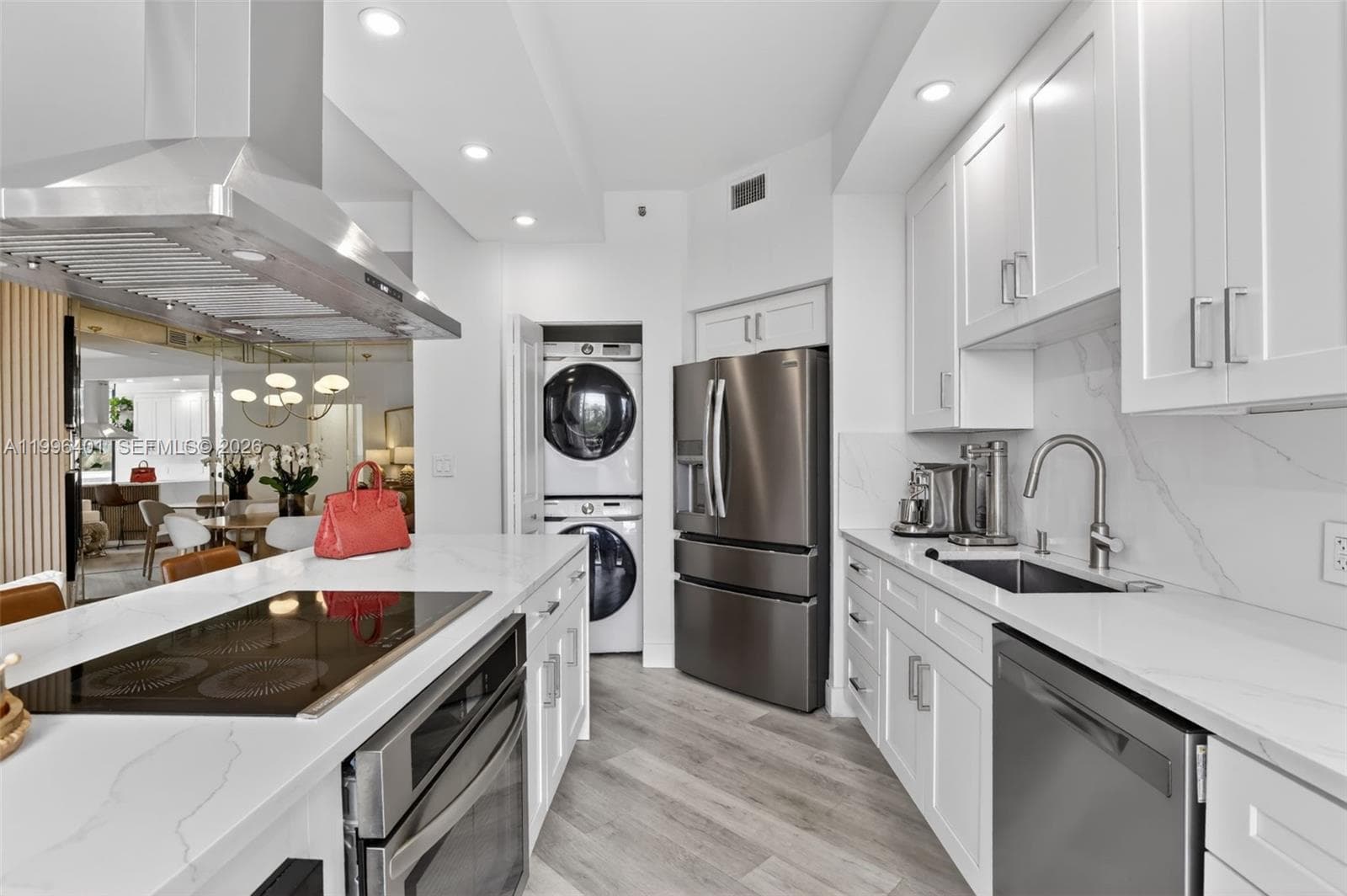 20185 E Country Club Dr 204 photo 17