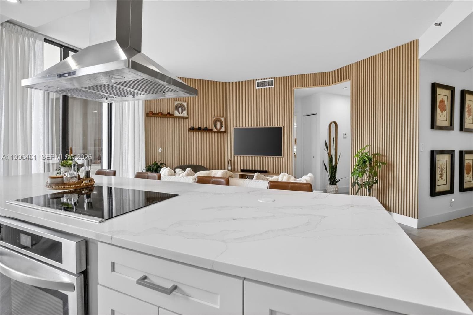 20185 E Country Club Dr 204 photo 19