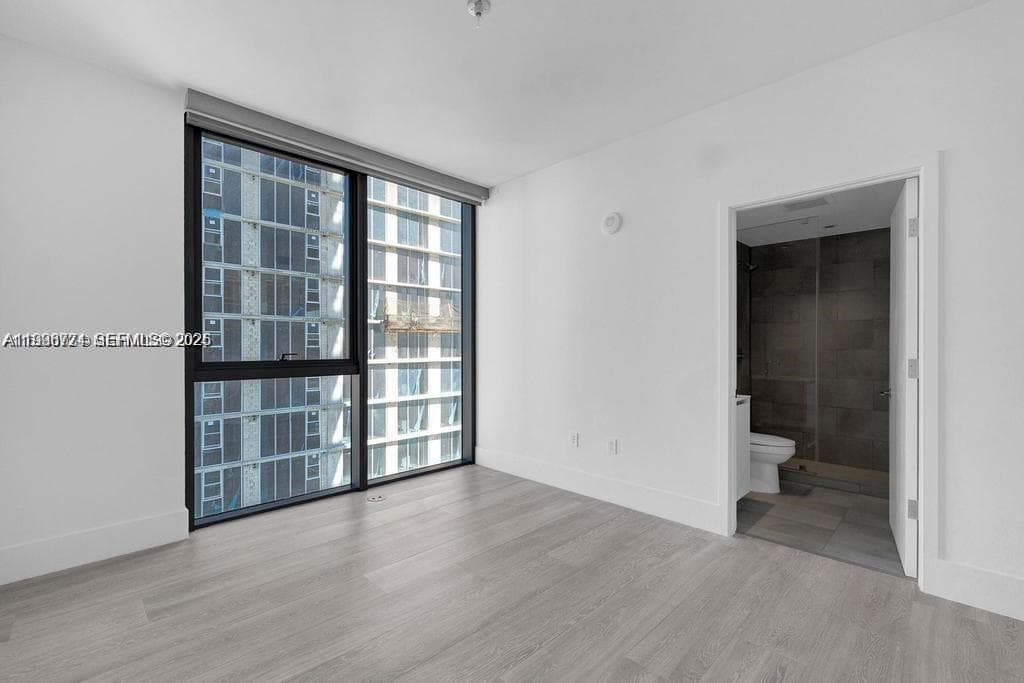 788 23rd St 1402 photo 25
