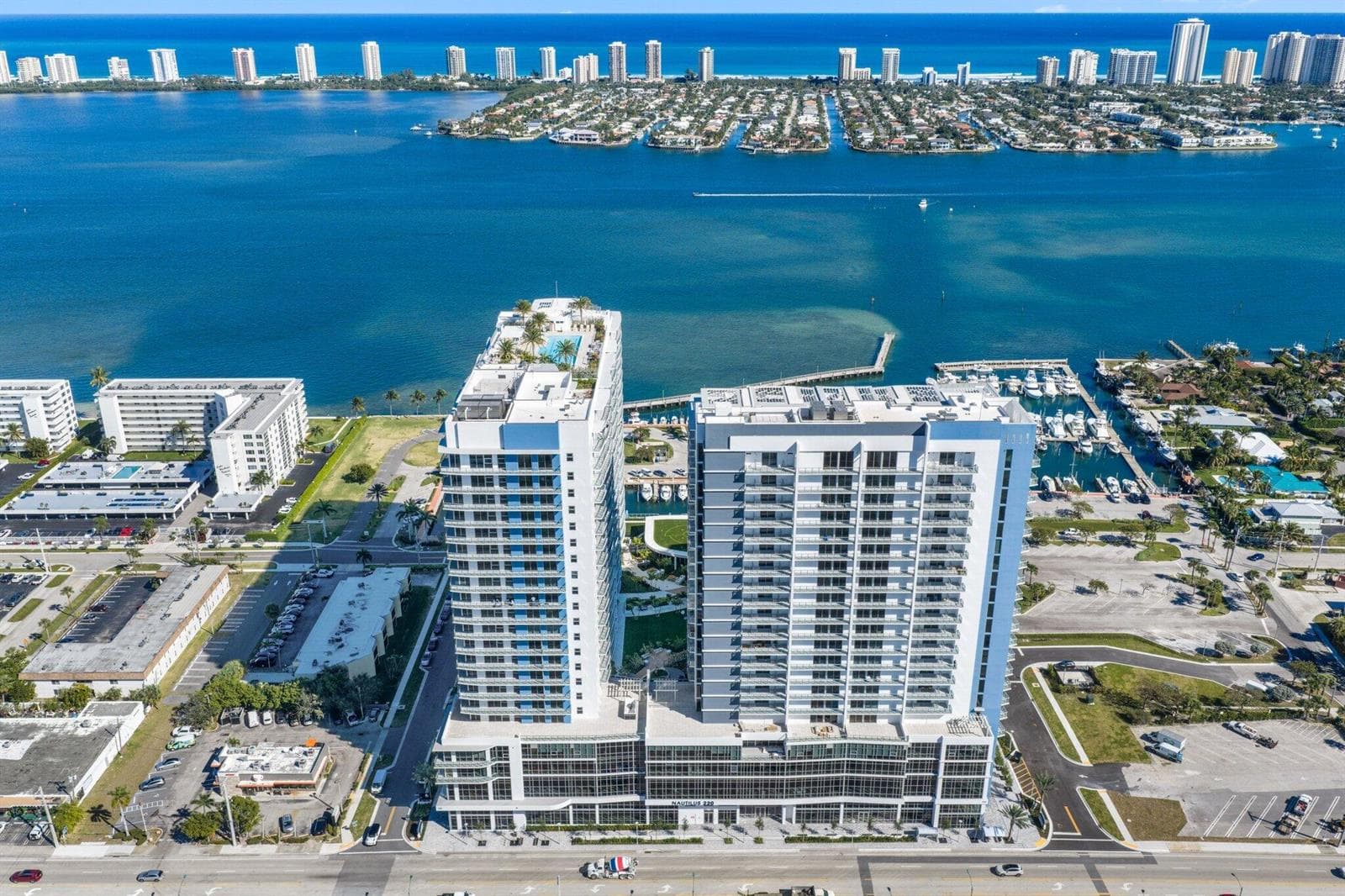 220 Lake Shore Drive #1121 2