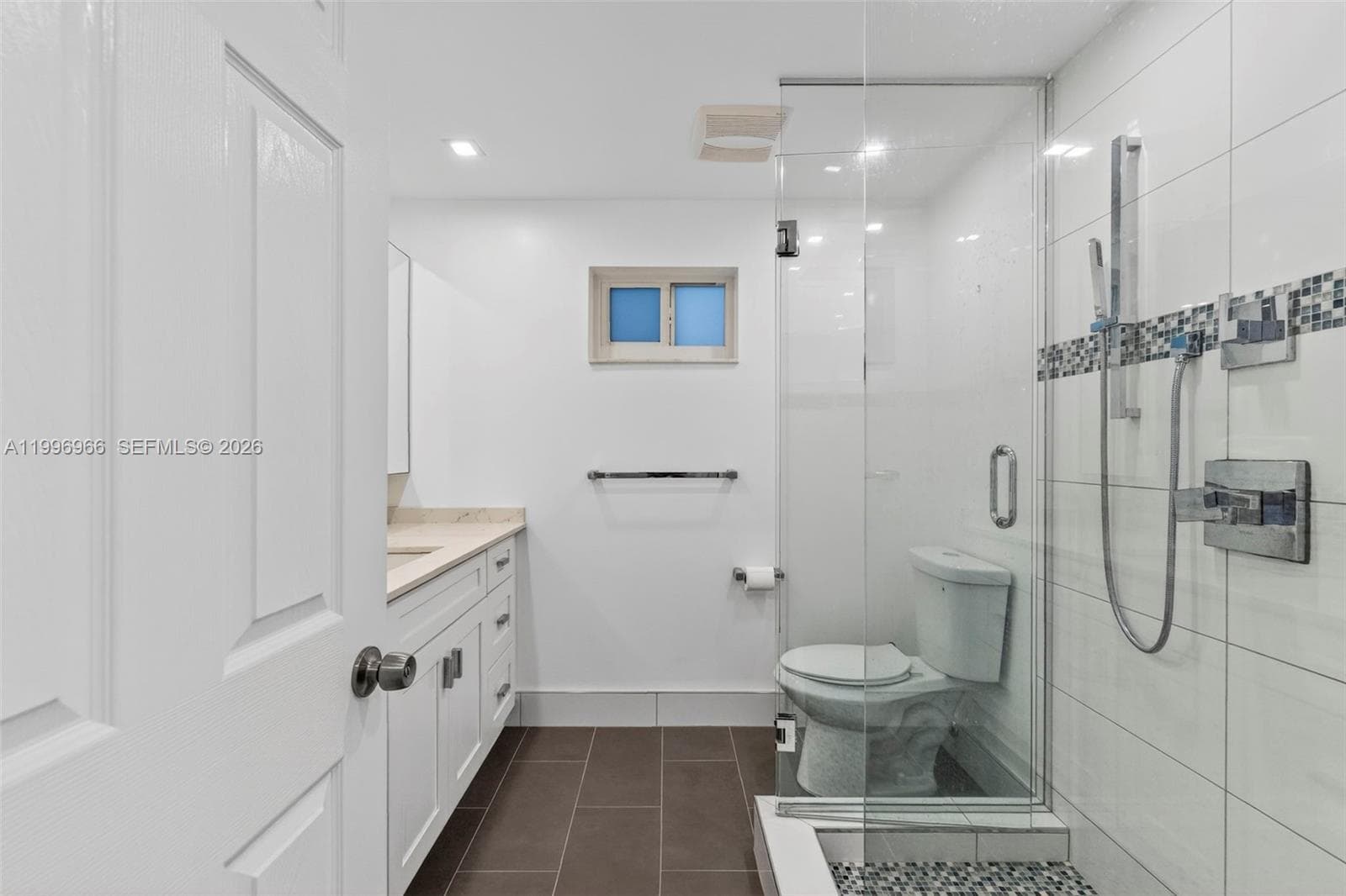 3050 48th St 210 photo 17