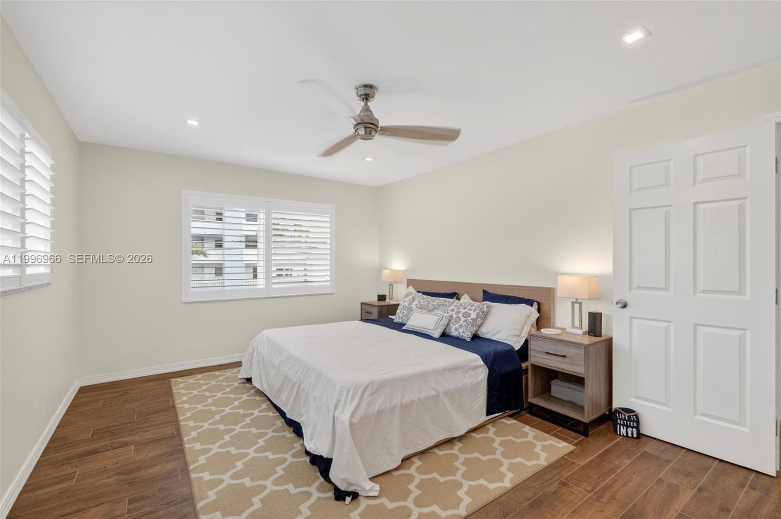 3050 48th St 210 photo 12