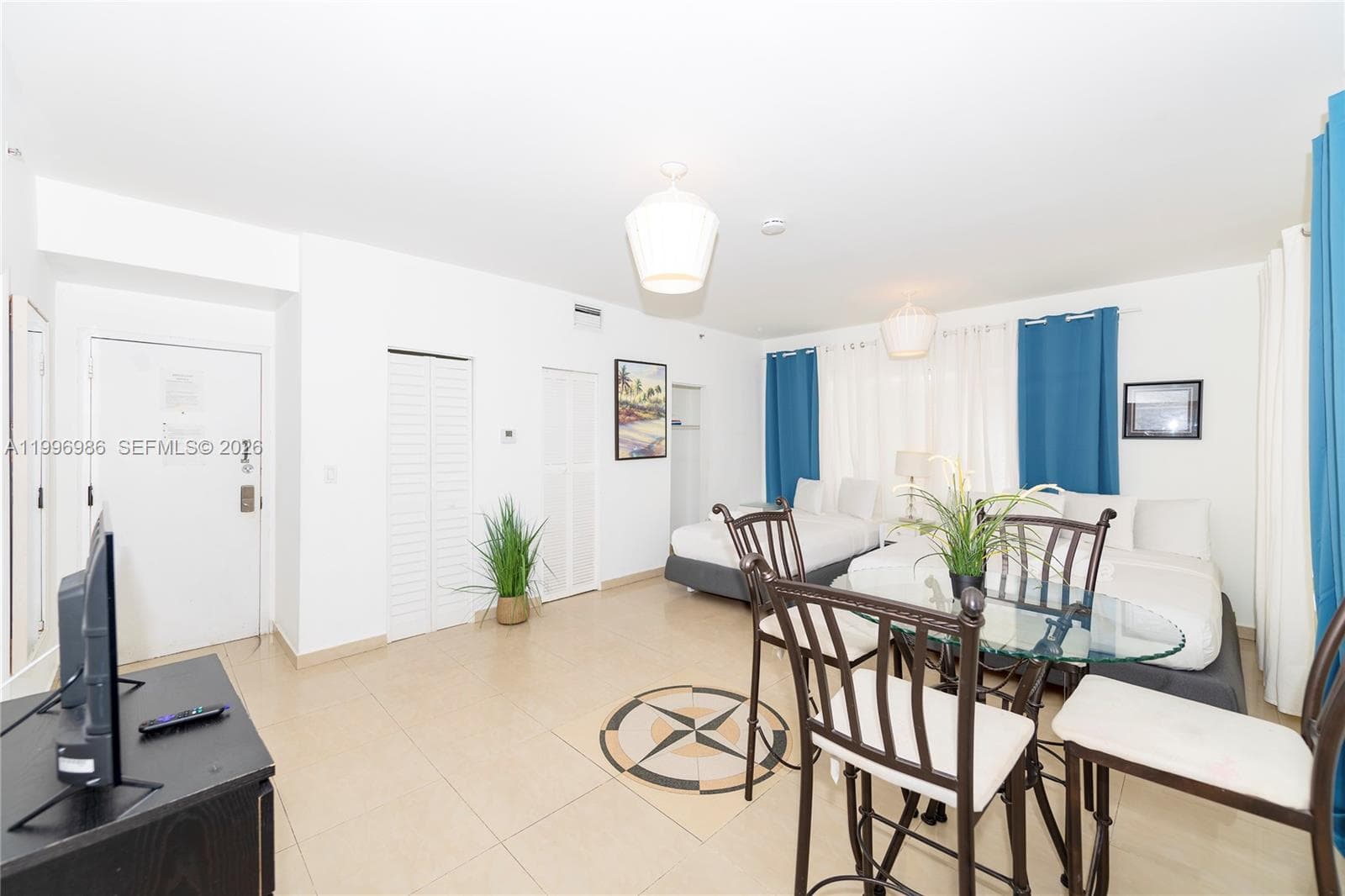 918 Ocean Dr 203 photo 4