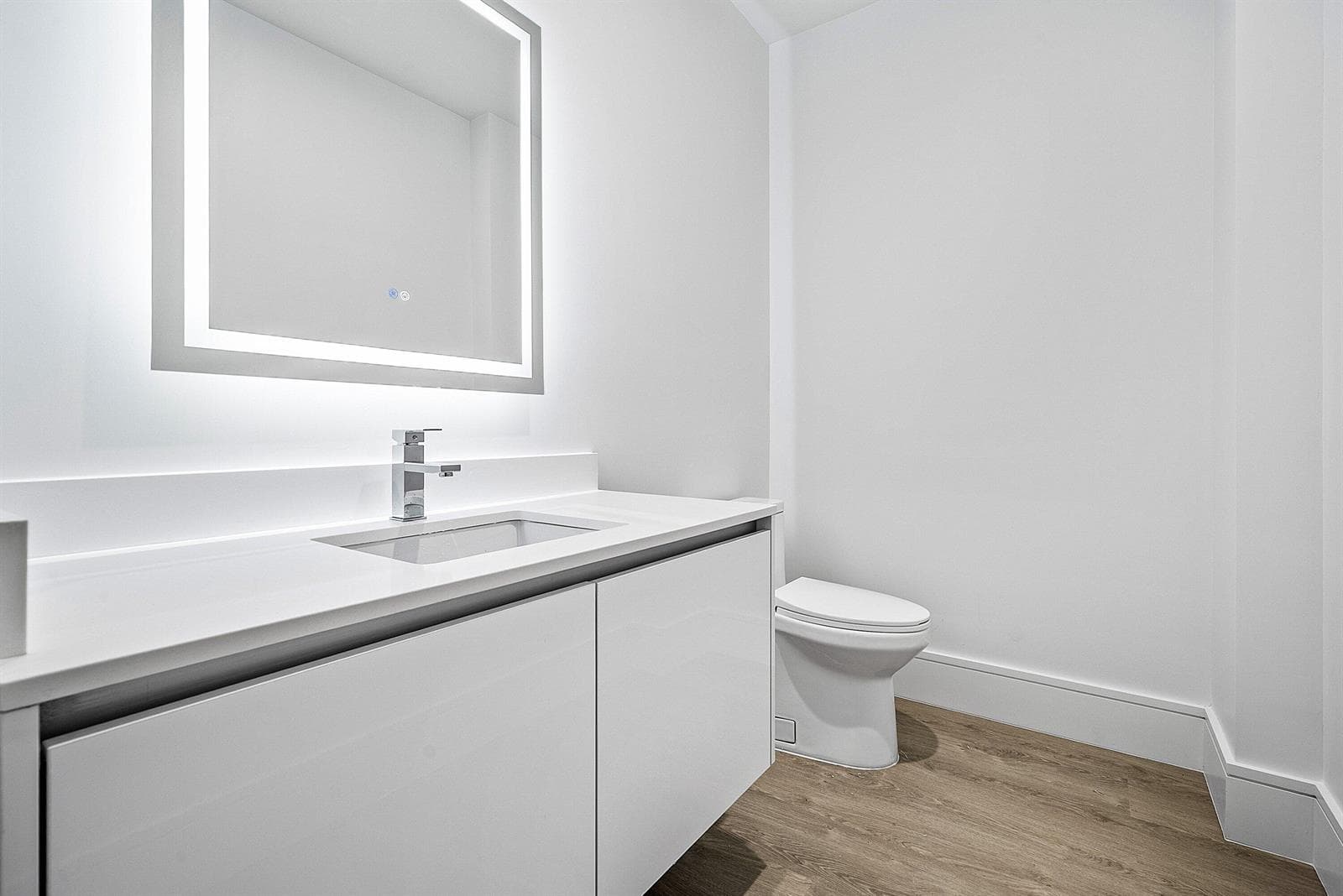 220 Lake Shore Drive 1508 photo 24