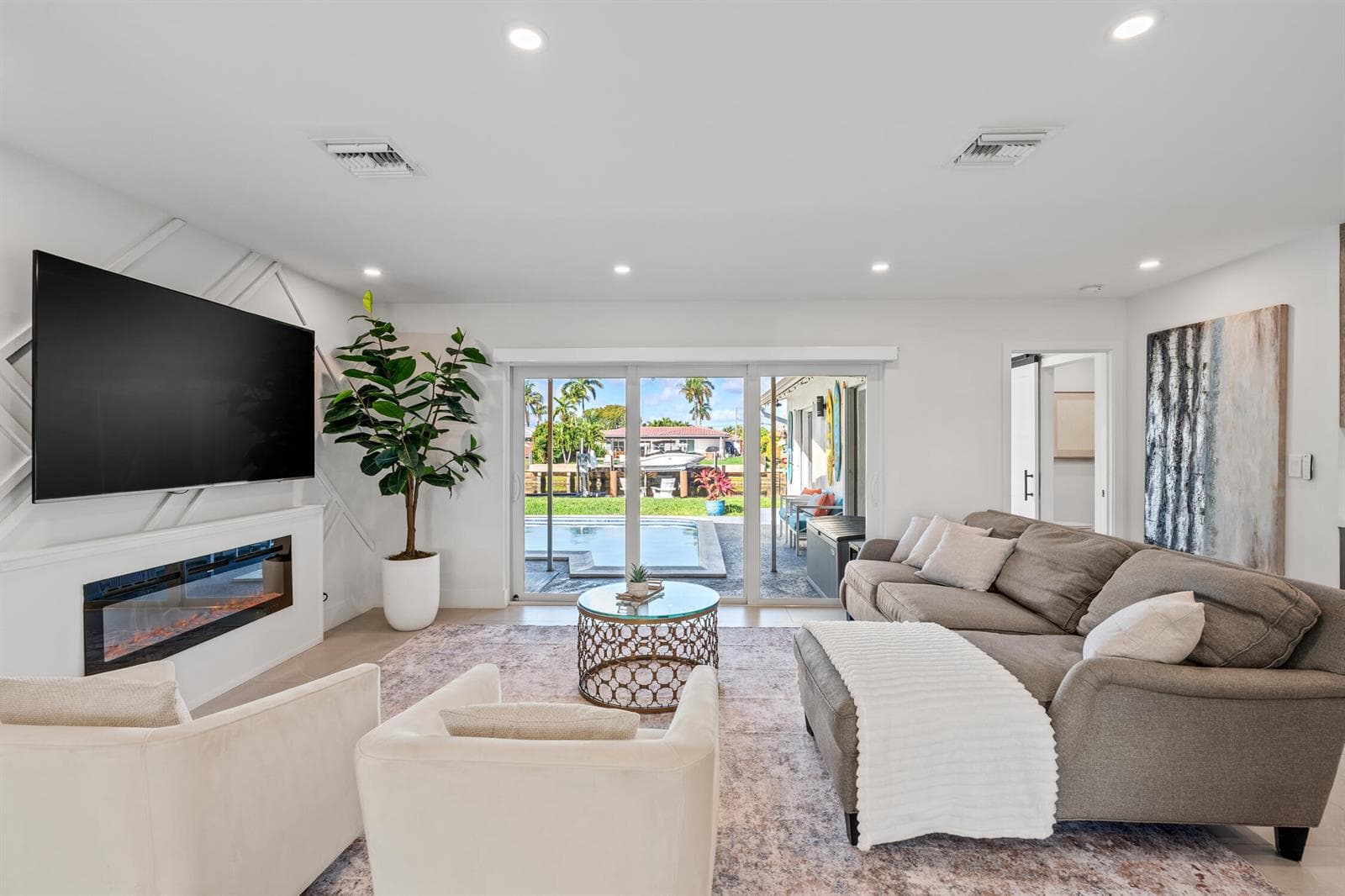 331 SE 6th Avenue 1