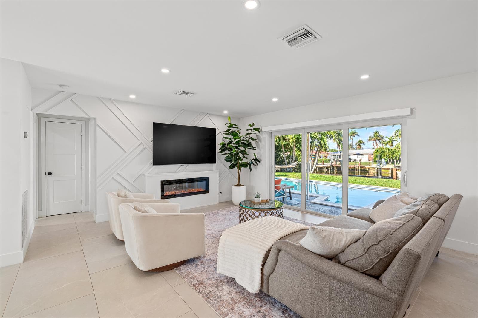 331 SE 6th Avenue 4