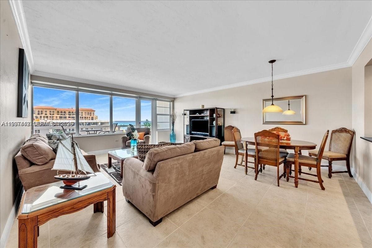 3111 Ocean Dr 4