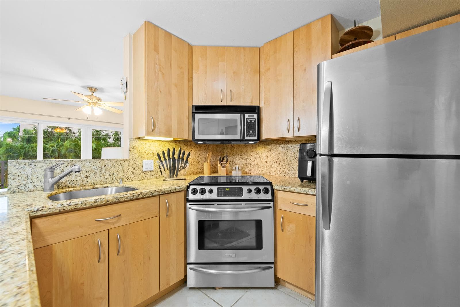 95 N Birch Road 304 photo 12