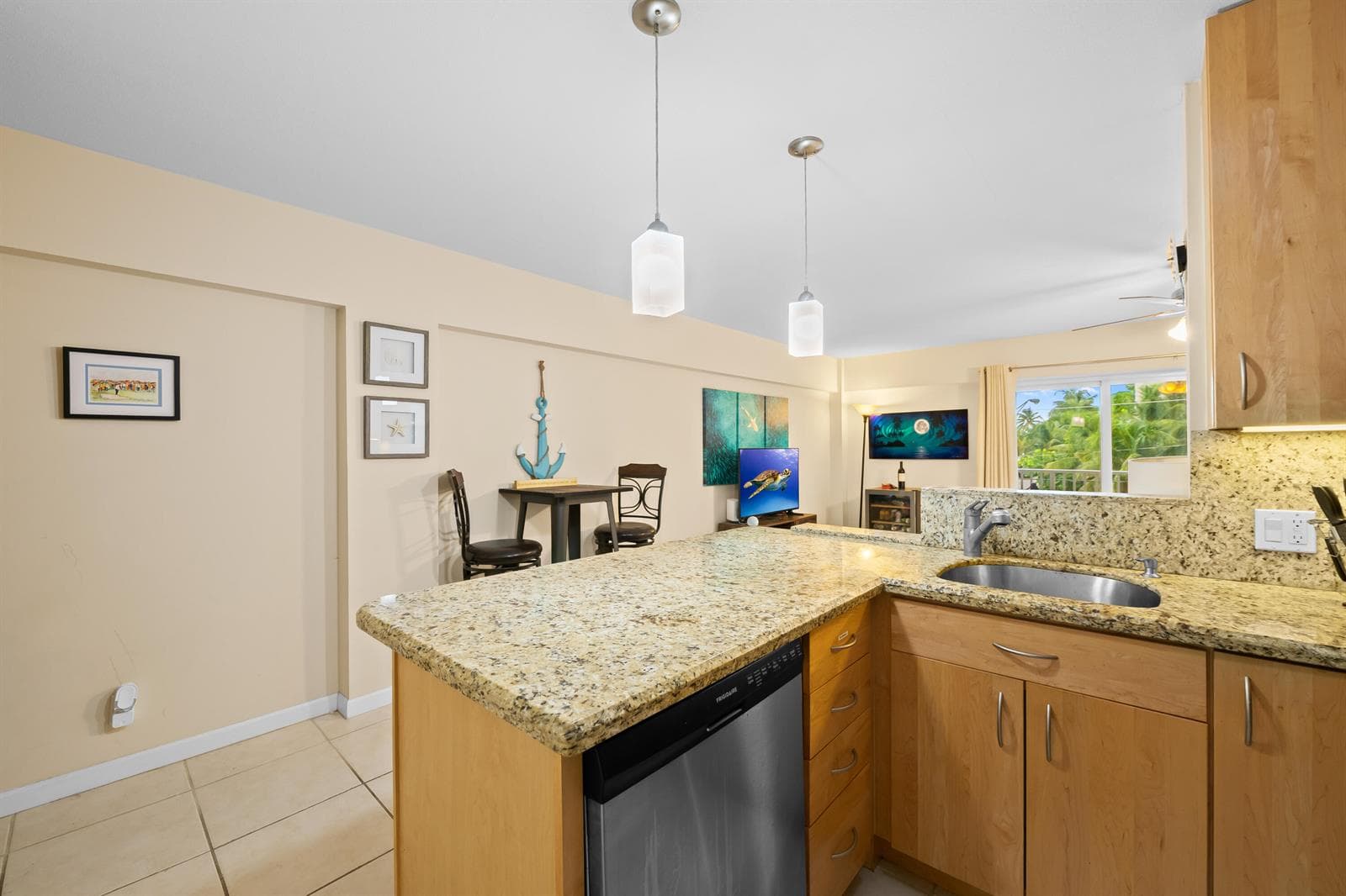95 N Birch Road 304 photo 11