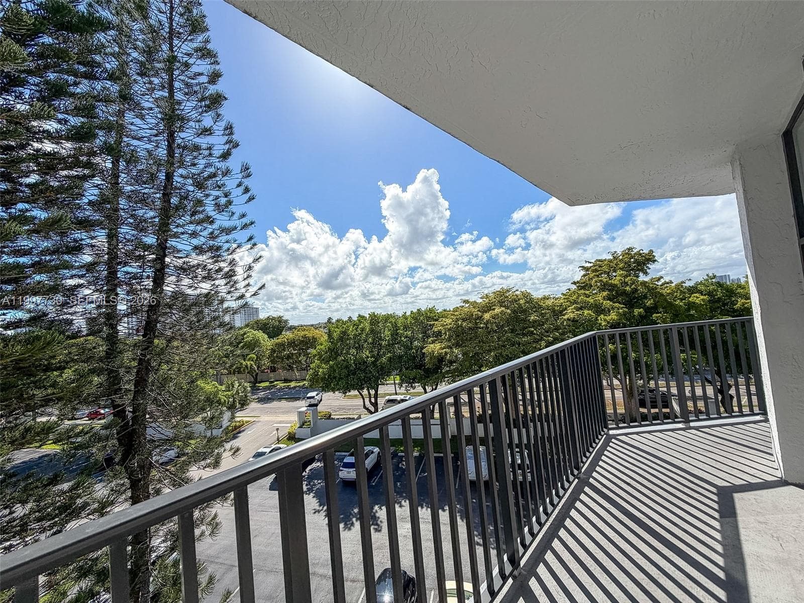1000 Parkview Dr 531 photo 14