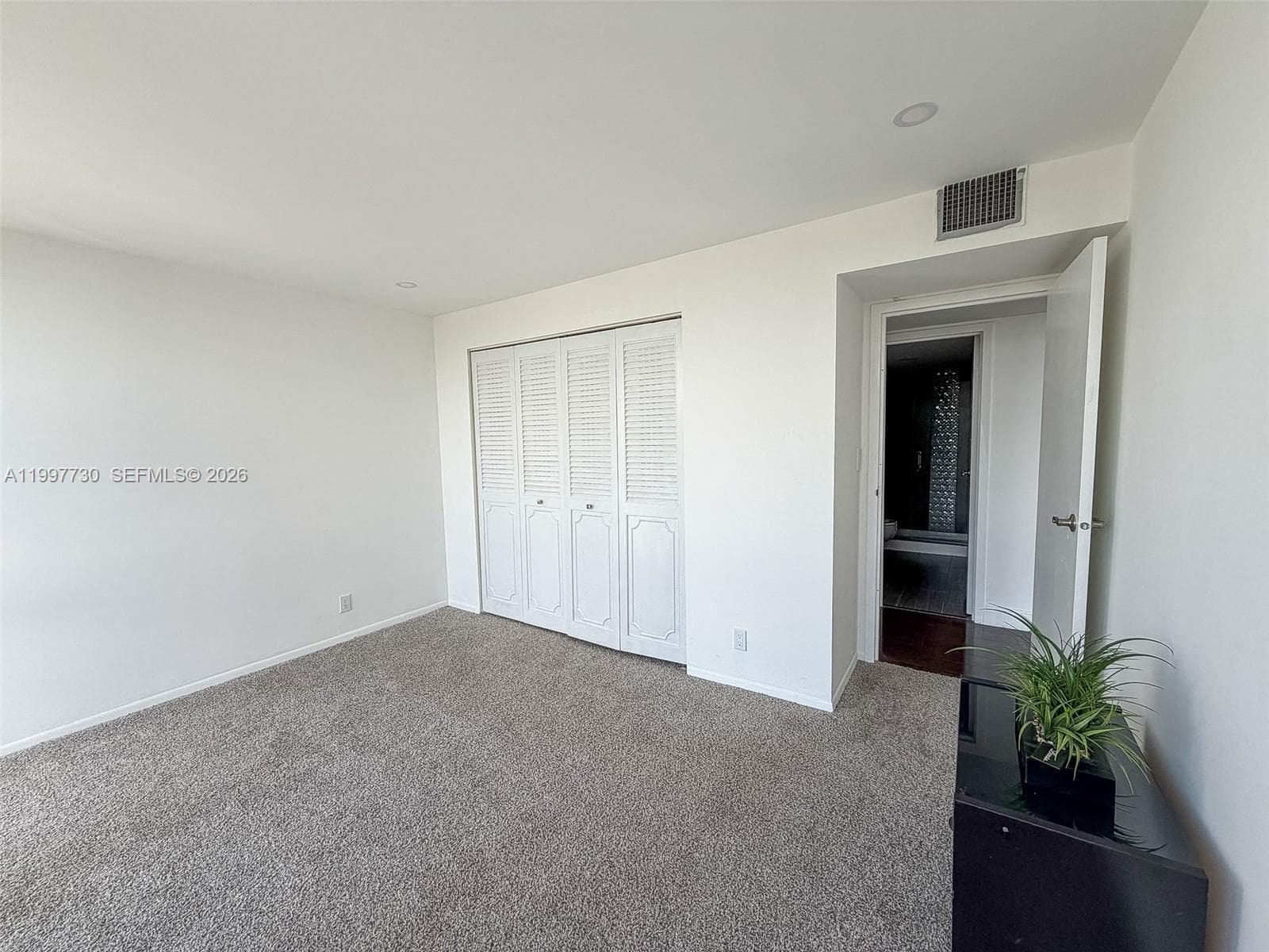 1000 Parkview Dr 531 photo 18