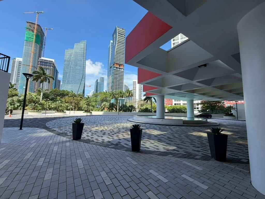 1581 Brickell Avenue #406 2