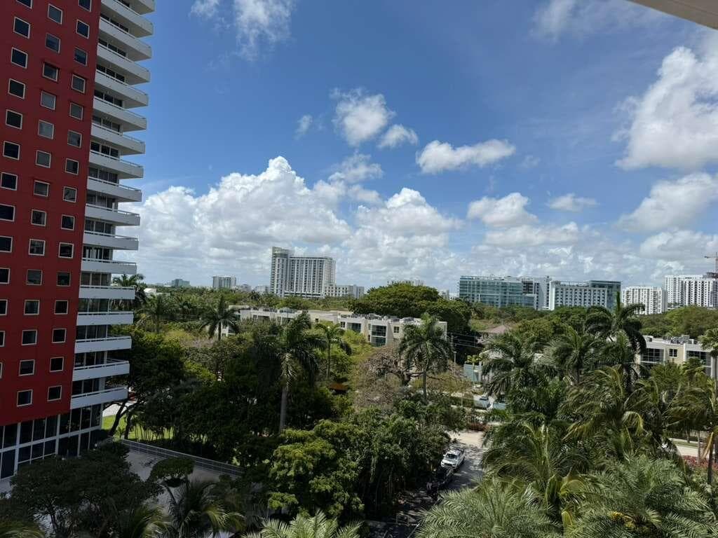 1581 Brickell Avenue #406 3