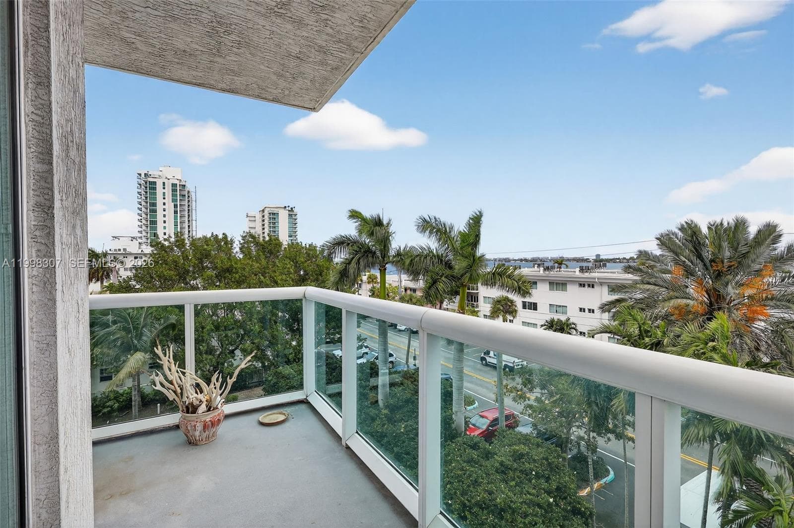 7910 Harbor Island Dr 406 photo 19