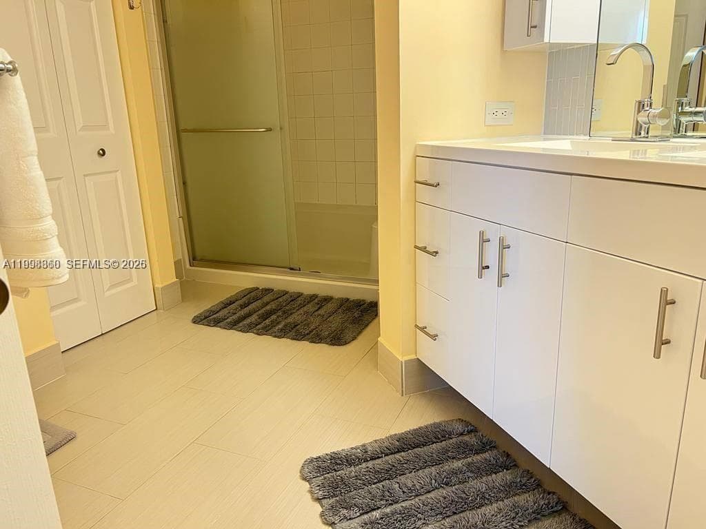 17100 N Bay Rd 1502 photo 11